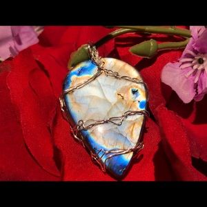 S0LD. “Mystical Ways" Labradorite Necklace